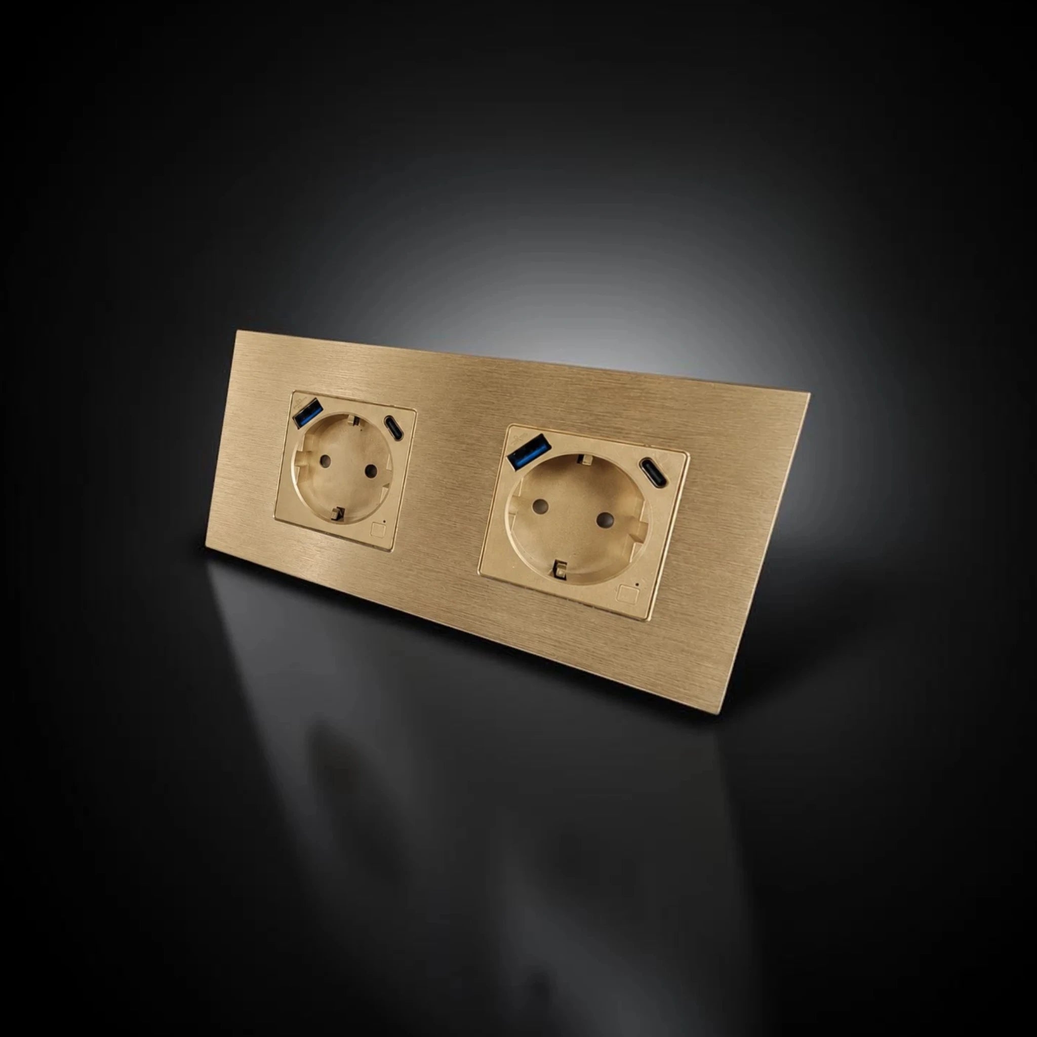 ISH059 Dviguba rozetė su aliuminio rėmeliu, USB-A ir Type-C jungtimis – Auksinė