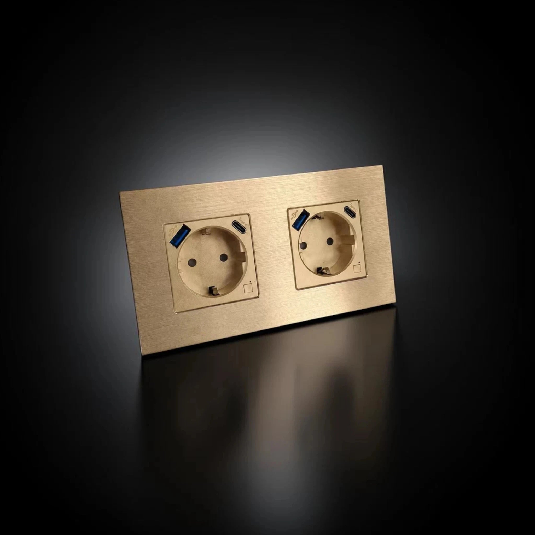 ISH059 Dviguba rozetė su aliuminio rėmeliu, USB-A ir Type-C jungtimis – Auksinė