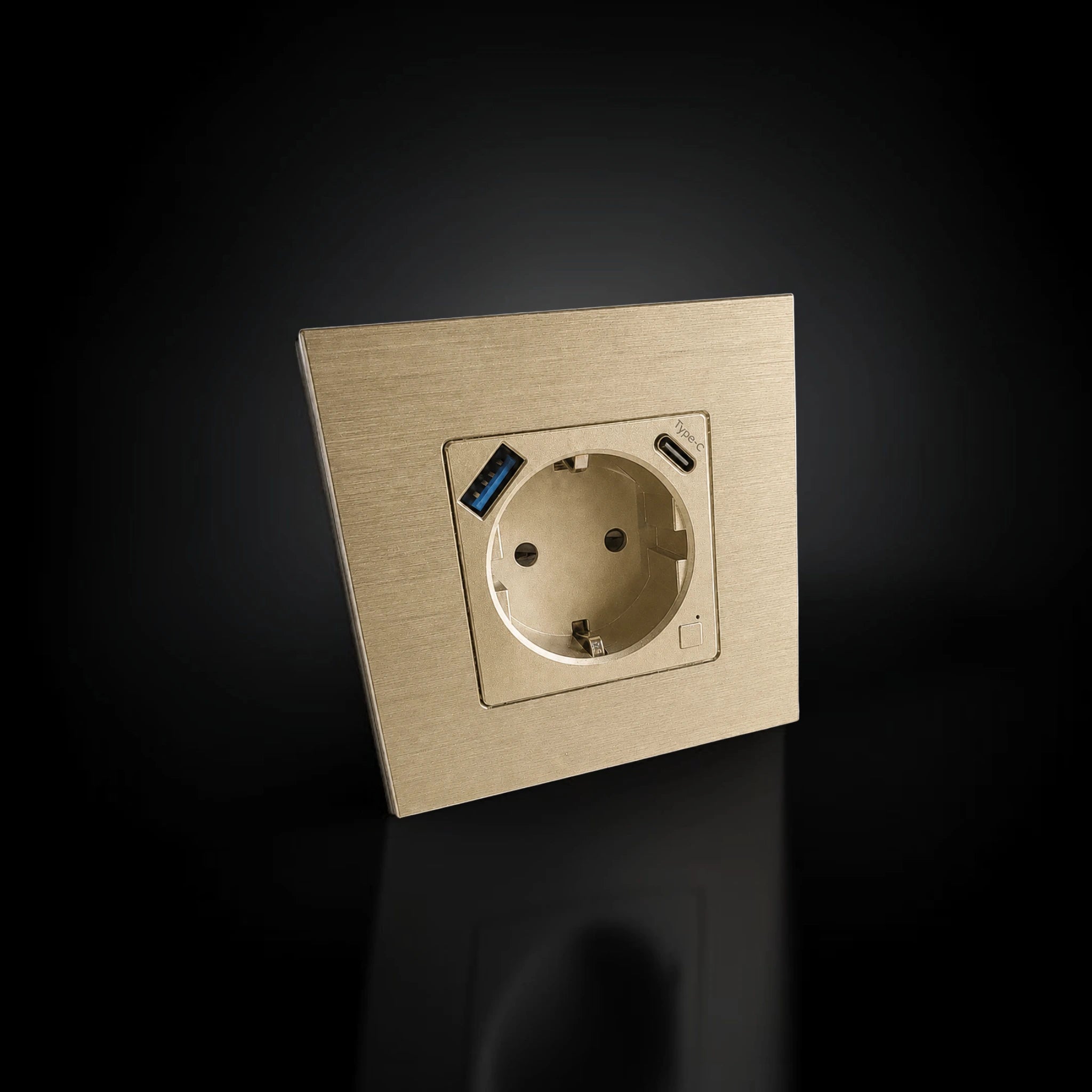 ISH060 Vienguba rozetė su aliuminio rėmeliu, USB-A ir Type-C jungtimis – Auksinė