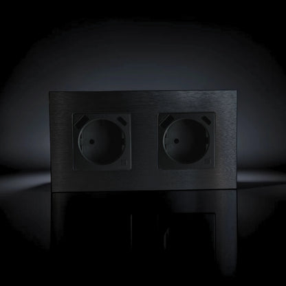 ISH059 Dviguba rozetė su aliuminio rėmeliu, USB-A ir Type-C jungtimis – Juoda