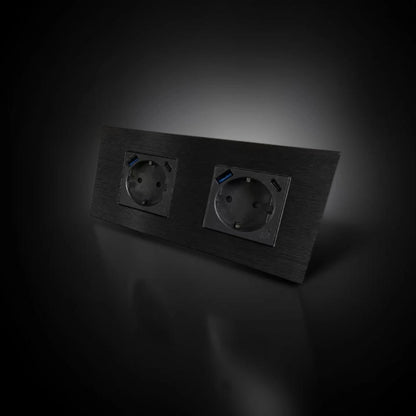 ISH059 Dviguba rozetė su aliuminio rėmeliu, USB-A ir Type-C jungtimis – Juoda