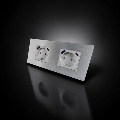 ISH059 Dviguba rozetė su aliuminio rėmeliu, USB-A ir Type-C jungtimis – Sidabrinė