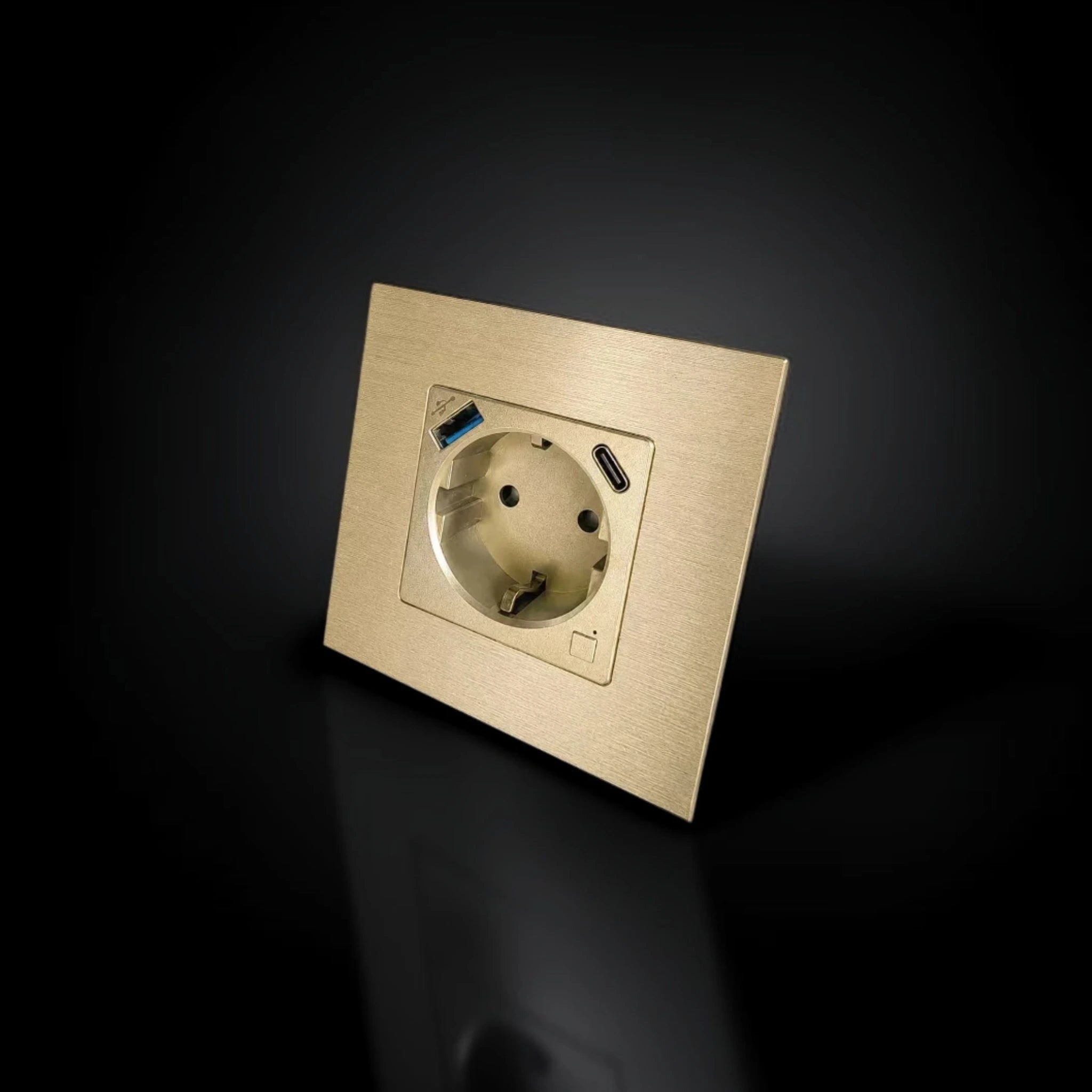 ISH060 Vienguba rozetė su aliuminio rėmeliu, USB-A ir Type-C jungtimis – Auksinė