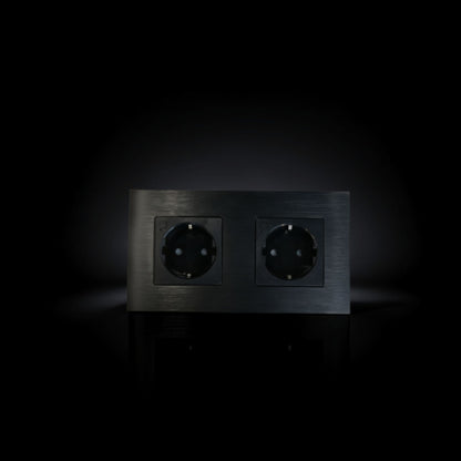 ISH077 Gniazdko podwójne z ramką aluminiową