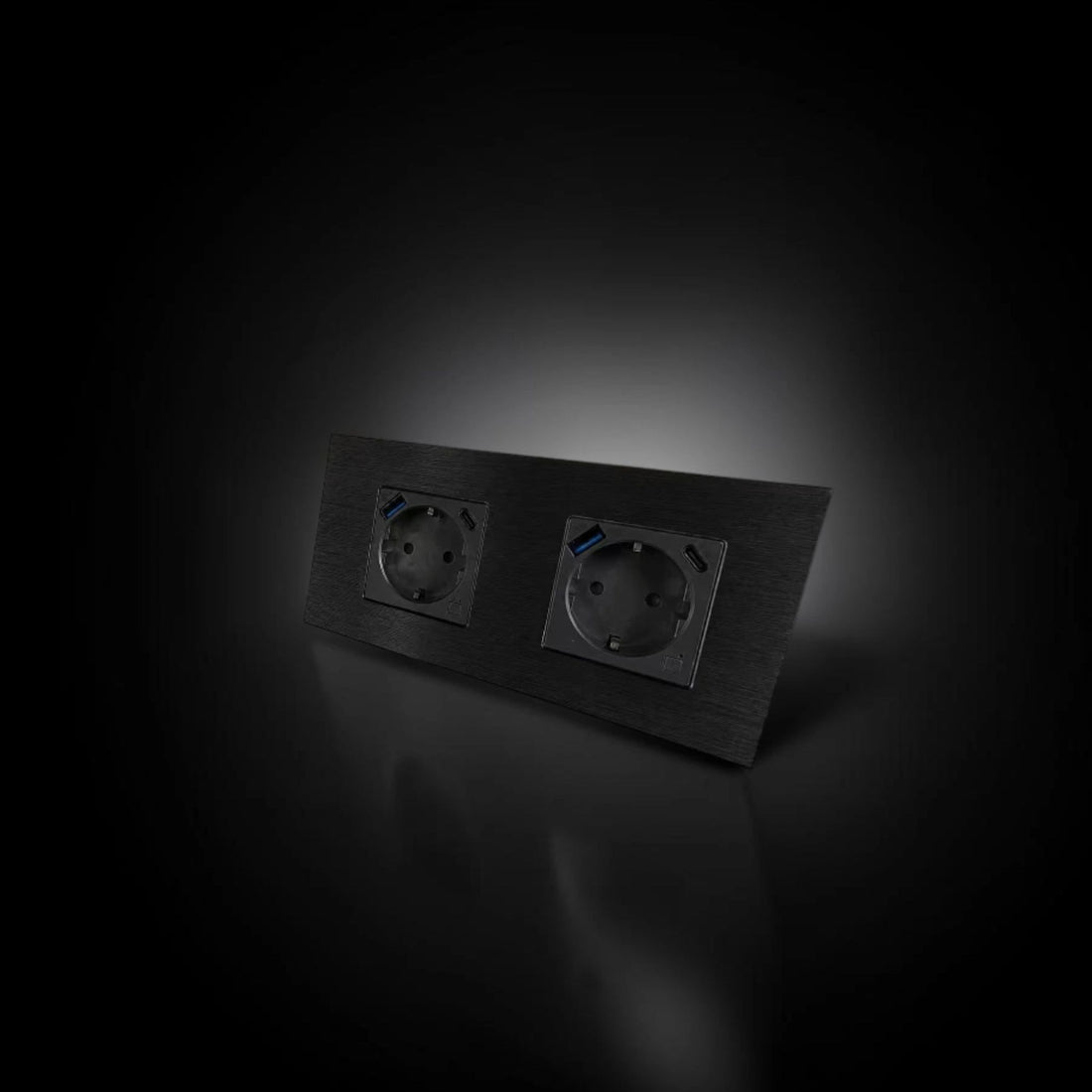 ISH059 Double socket with aluminium frame, USB-A and Type-C ports
