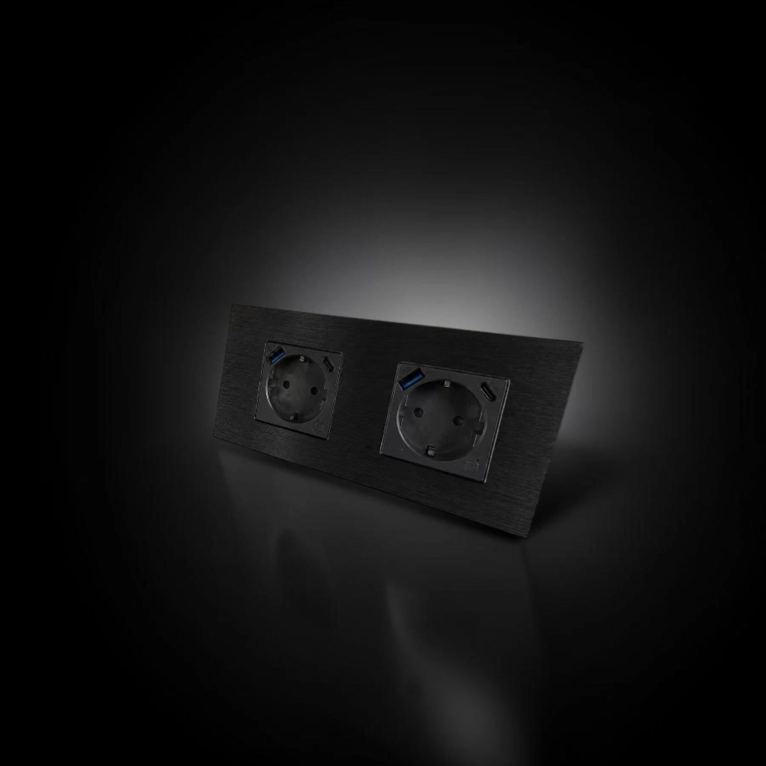 ISH059 Gniazdko podwójne z ramką aluminiową, porty USB-A i Type-C