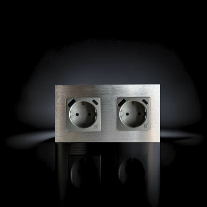 ISH059 Gniazdko podwójne z ramką aluminiową, porty USB-A i Type-C